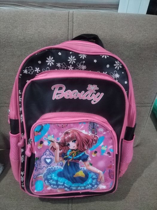 Детска раница за момиче Bearby
Раницата е здрава, без забележки.
Изпра