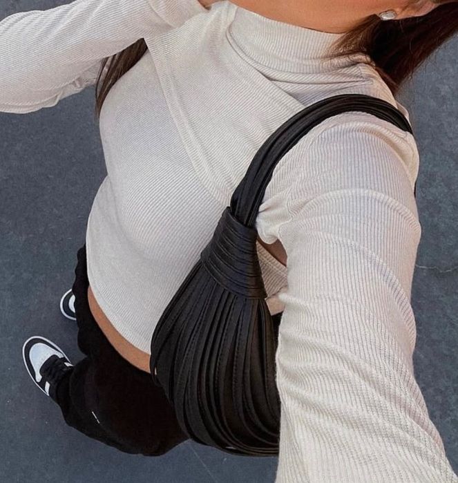 Чанта дамска черна