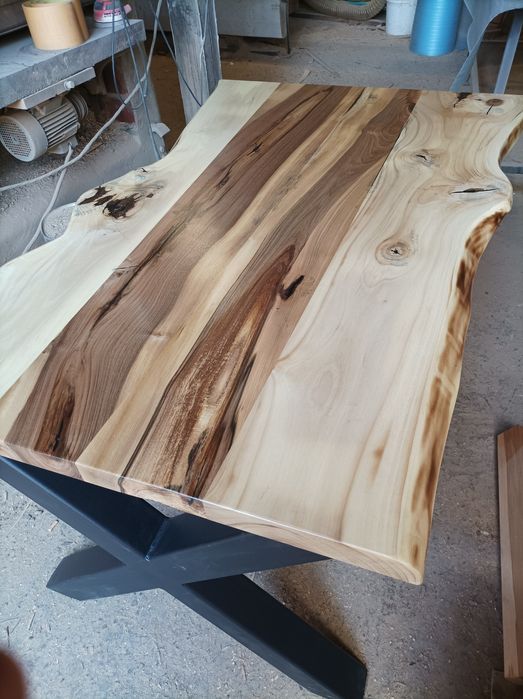 Маса от орех с х крака