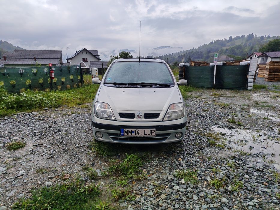 RENAULT Scenic