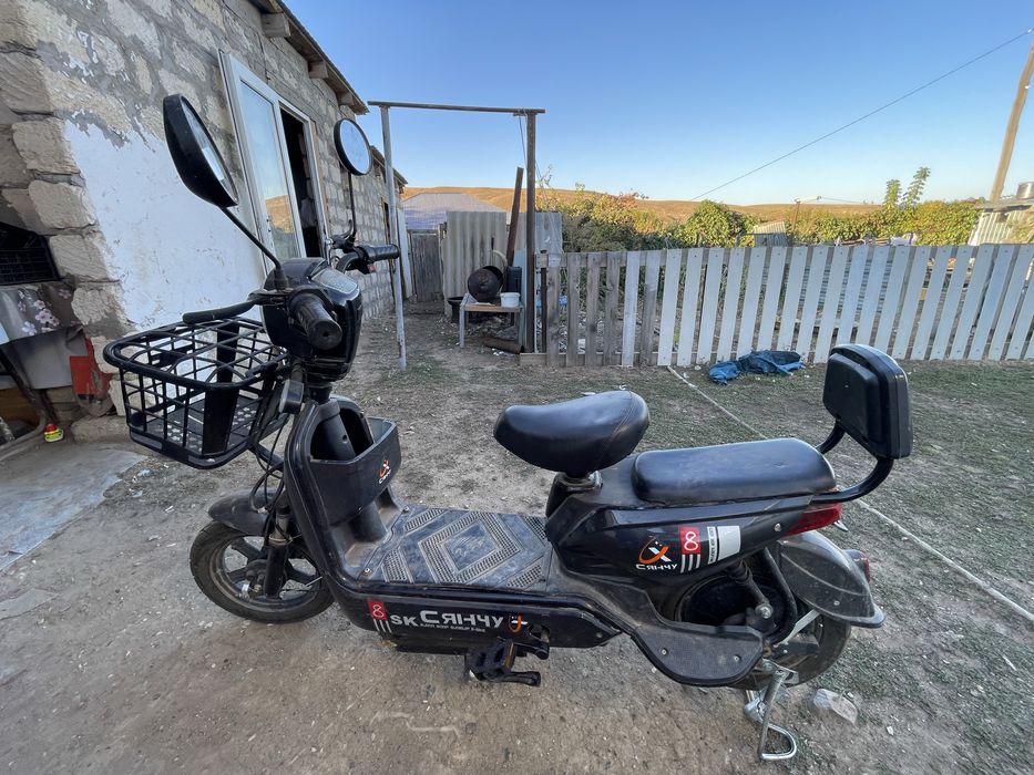 Продам электро скутер на запчасти