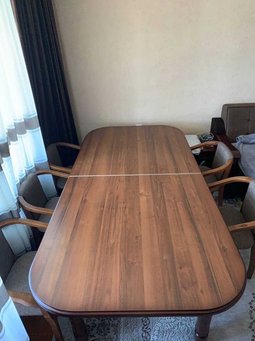 Стол со стульями