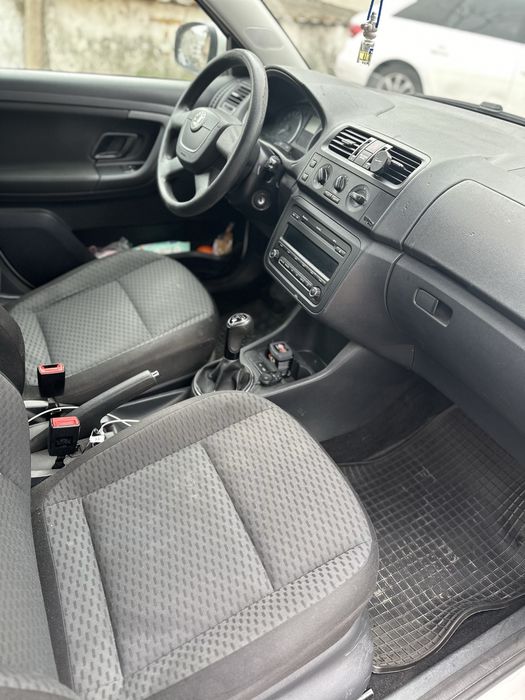 SKODA Fabia 2012 — imagine 4