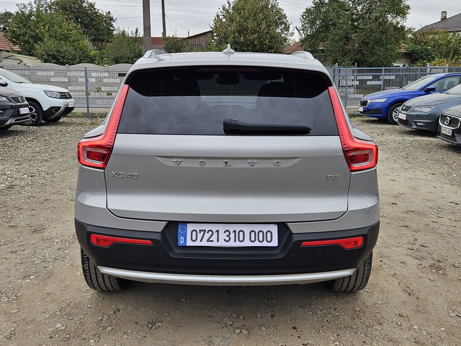 VOLVO XC40 2023 — imagine 5