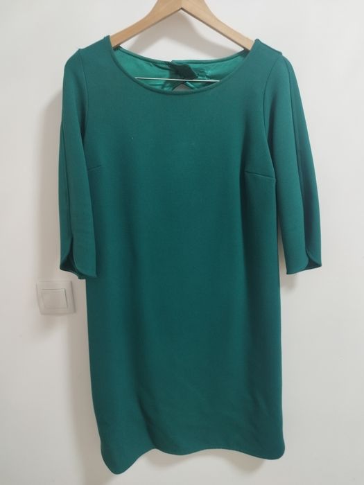 Продам платья и кофты