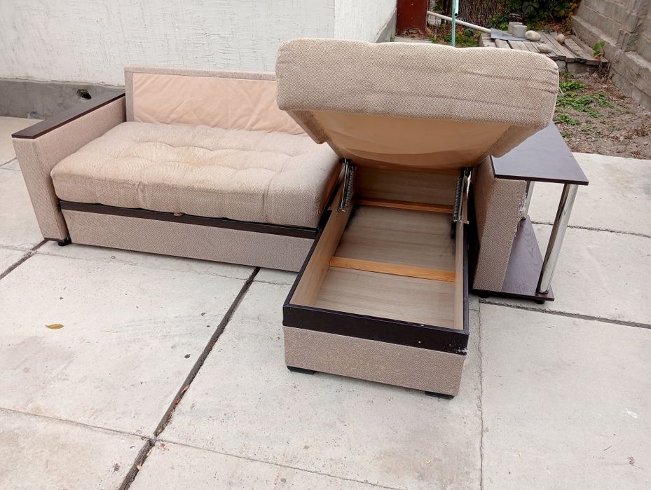 Диван угловой раздвижной