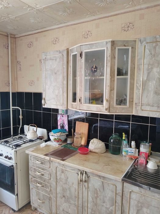 Продам двухкомнатную  квартиру
