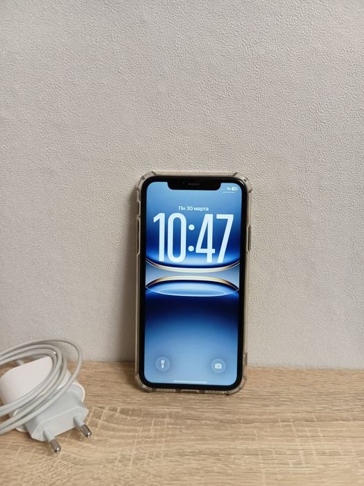 Iphone 11 .  Акб 75%     .