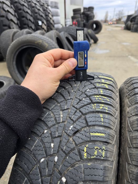 Anvelope de iarna 175-65r15 Goodyear