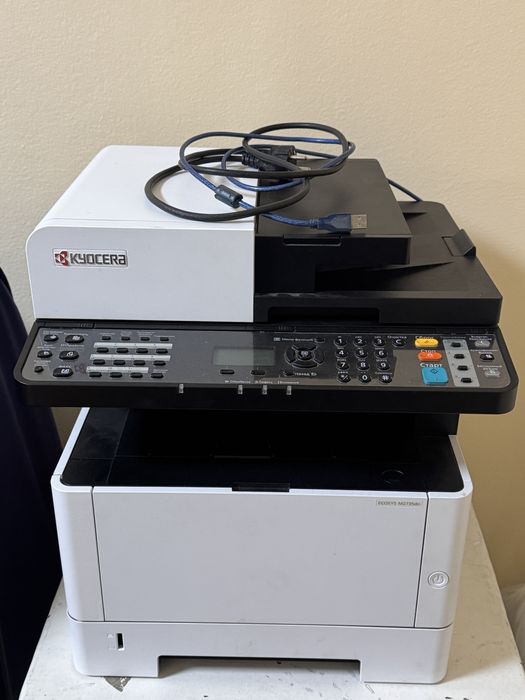 Срочно продам МФУ принтер Kyocera Ecosys M2735dn