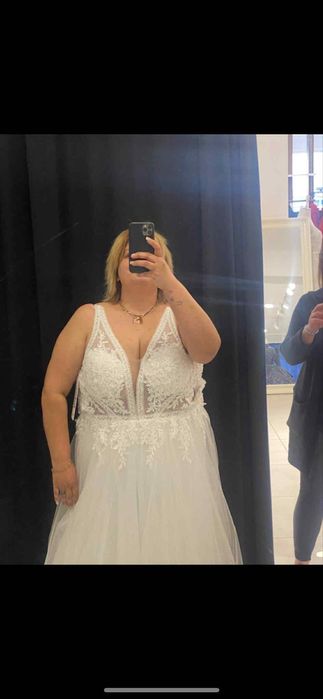 Рокля булчинска много запазена