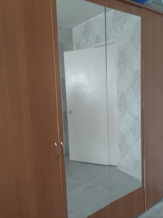 Продам шкаф большой