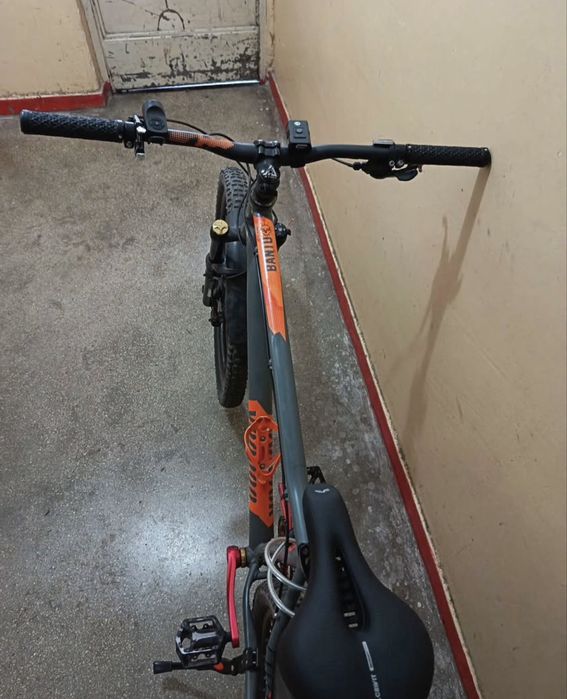 Titlu: Bicicletă Voodoo Bantu 27.5" cu furcă Manitou