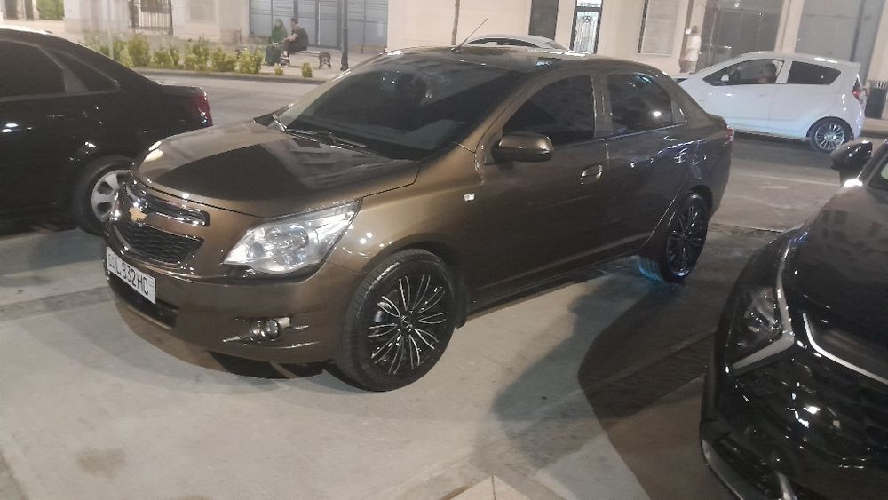 Kubilt moshinasi sotiladi