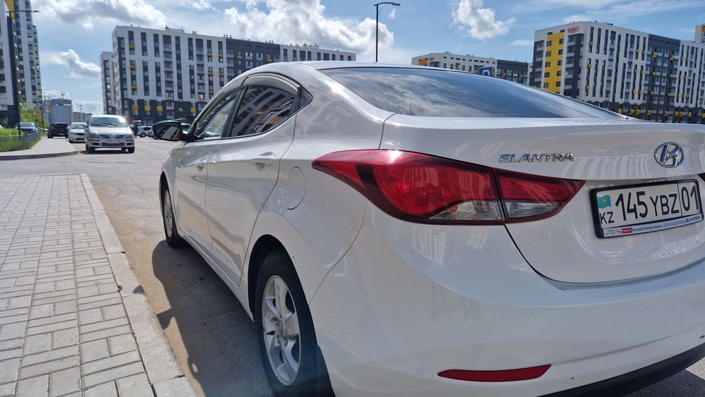 Продам Hyundai Elantra 2014 год