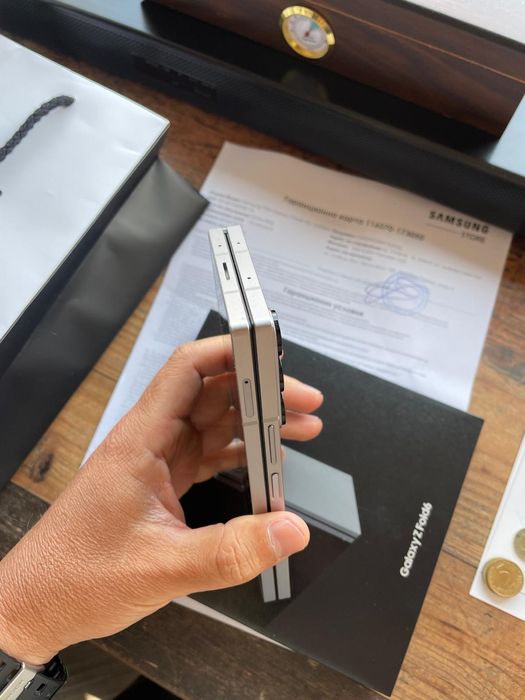 Samsung fold 6 silver