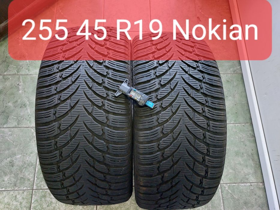 Anvelope desperecheate 255/45 R19 Nokian și 225/40 R19 Continental RFT