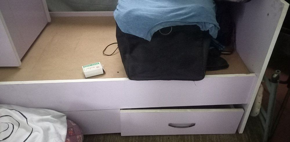 Детский шкаф, кроват сотилади