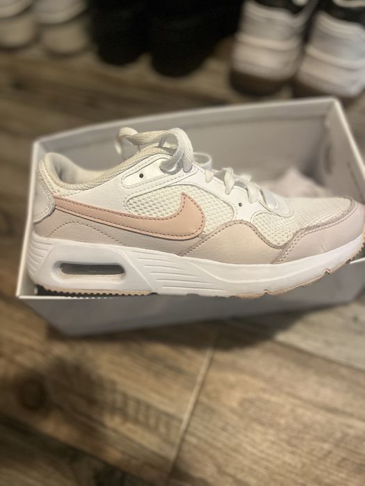 Маратонки бежово /розово