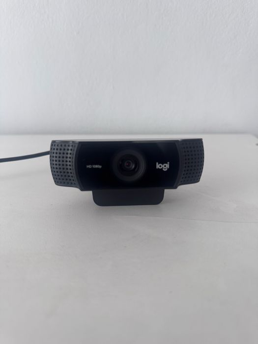 Продам веб - камеру Logitech C922 pro stream
