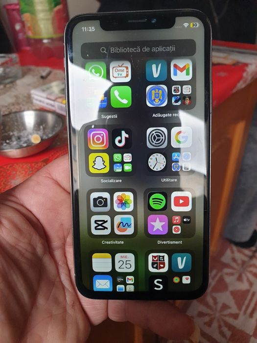 Vind IPhone 10s utilizat