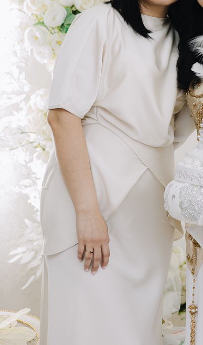 Продам платья новые