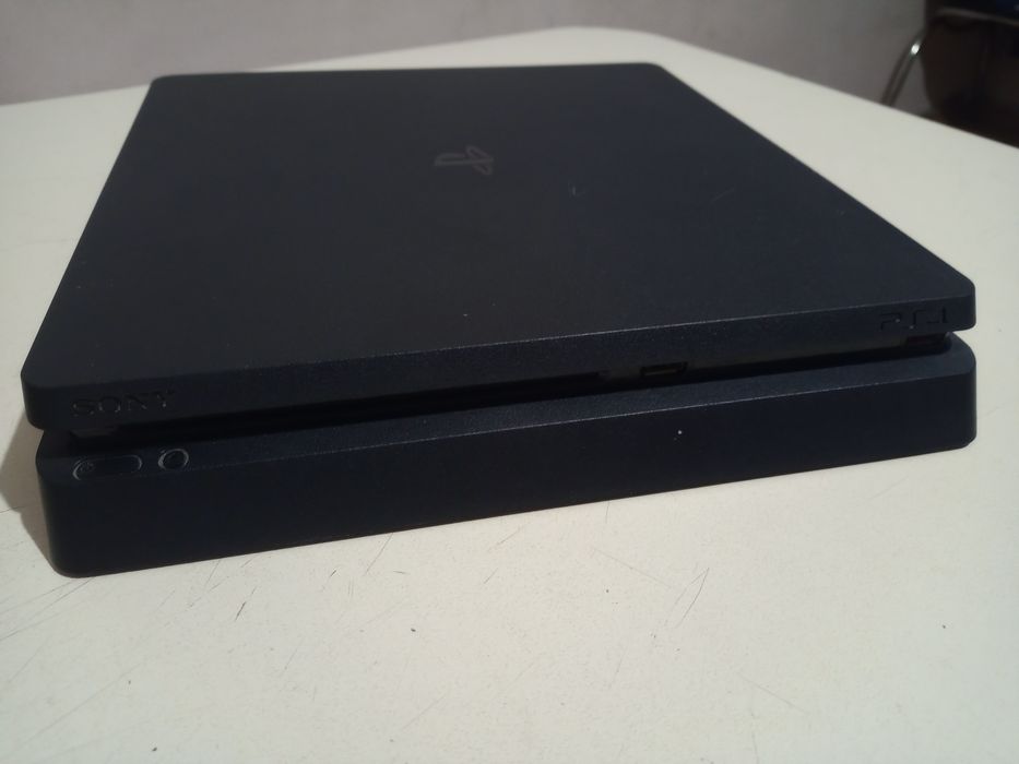 Playstation 4slim