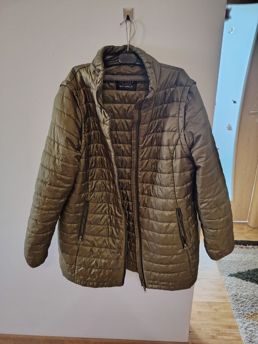 Geaca matlasată subțire