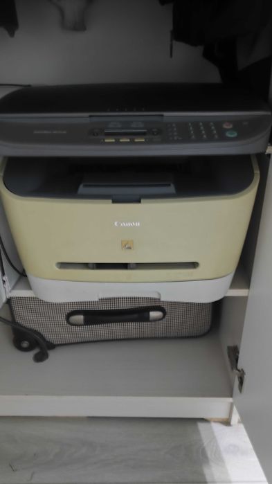 Продам принтер на запчасти