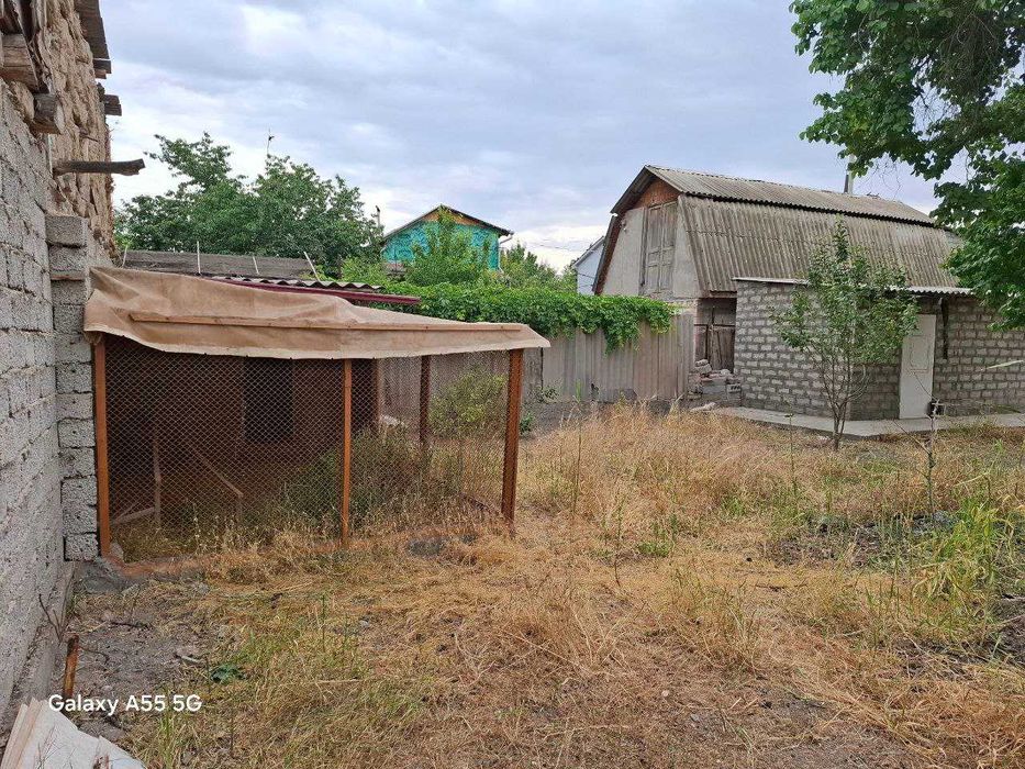 Dacha sotiladi Yangiyolda