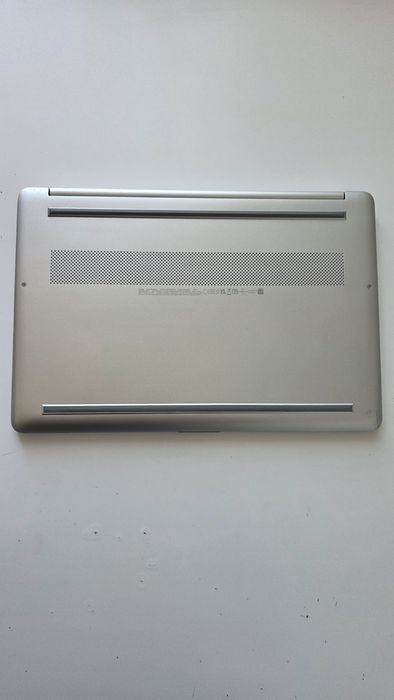 Laptop HP 15S Amd Ryzen 7 5700U 8 gb ddr4!
