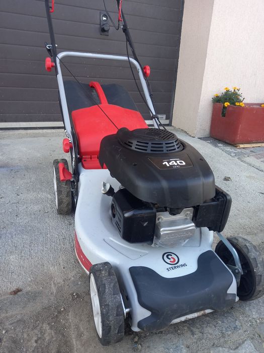 Masina de tuns iarba motor Honda