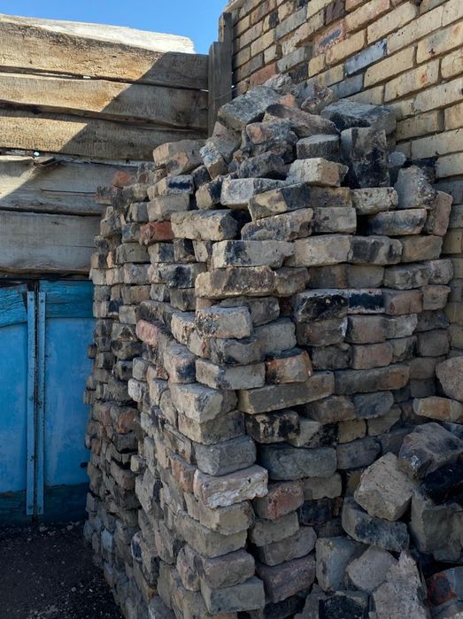 Продается кирпичи б/у