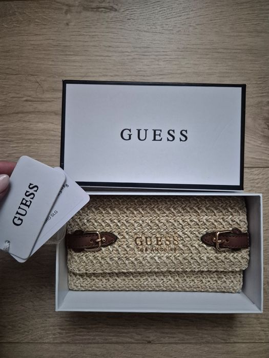 Дамски портфейл Guess