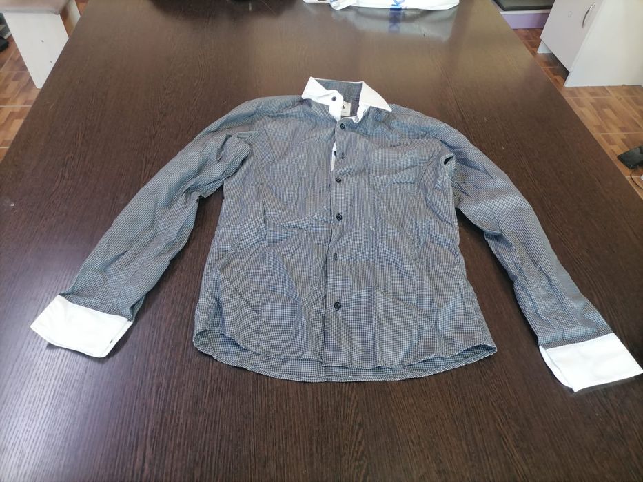 Рубашки две штуки срочно