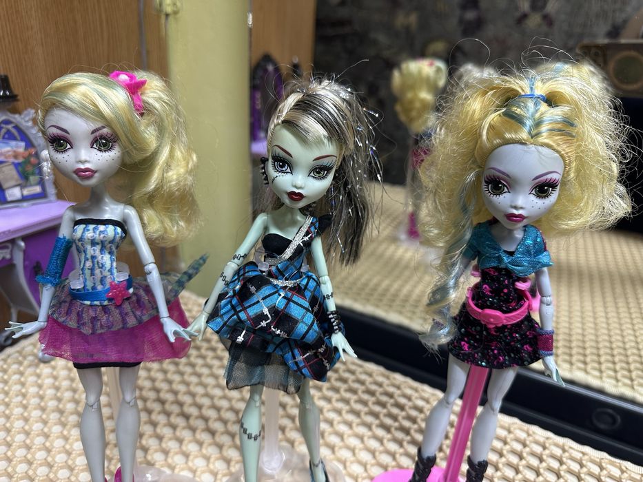 Продам кукол монстр хай!