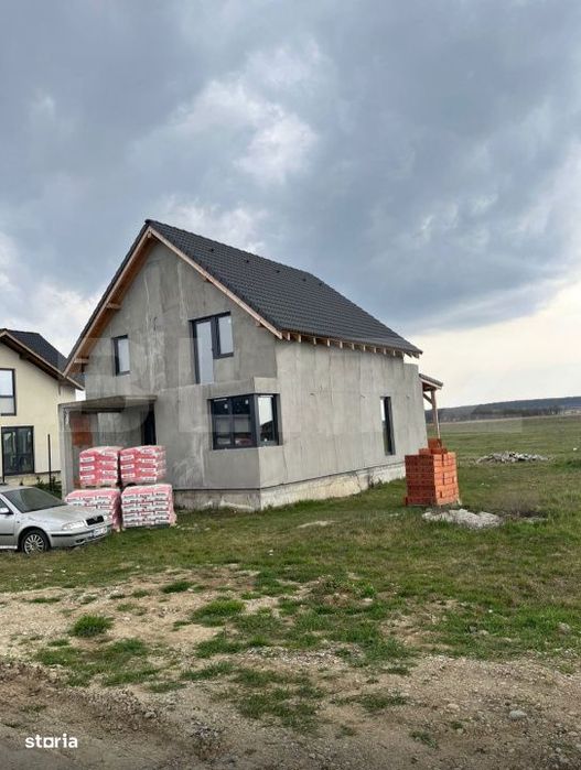 Casa de vanzare Chiei, Casa se preda in stadiul de alb