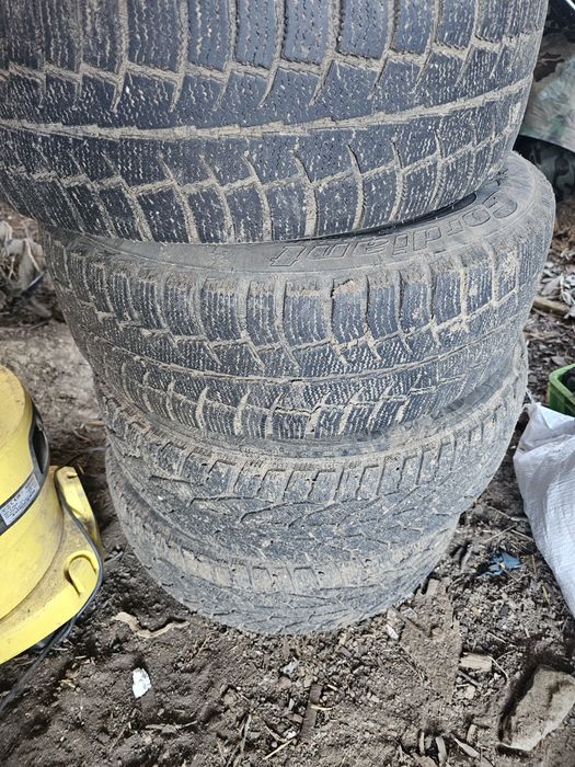 Джанти телефонни шаиби със зимни гуми