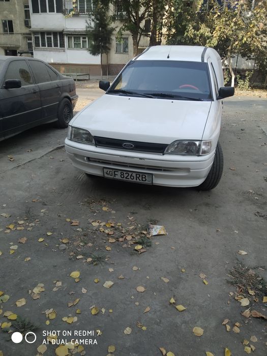 Форд эскорт 1992й