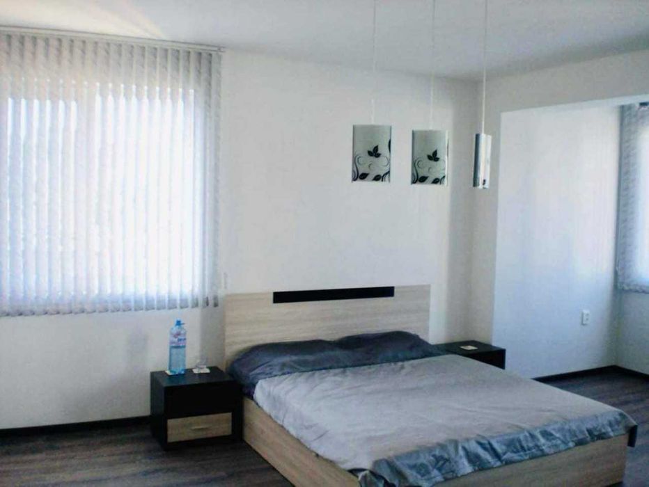 Дава се под наем Тристаен апартамент в Пловдив, Център - 100 кв.м за 420 € - Снимка #4