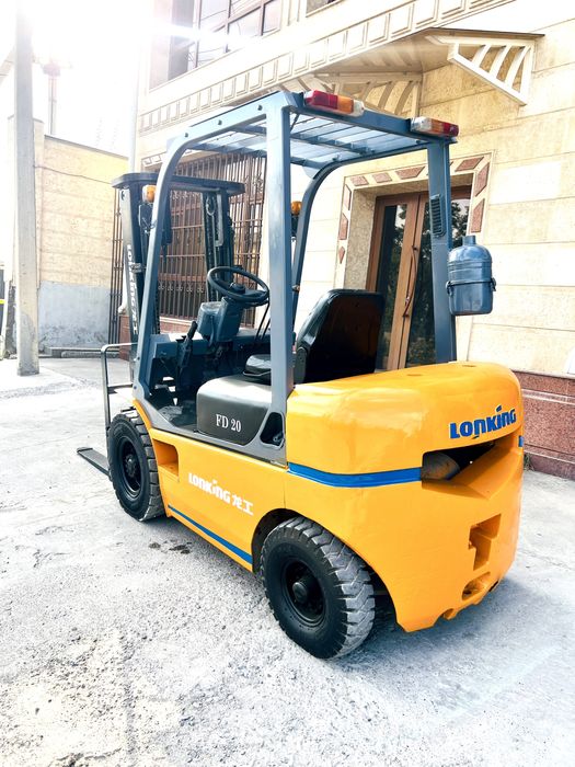 Вилочный погрузчик кара автокара