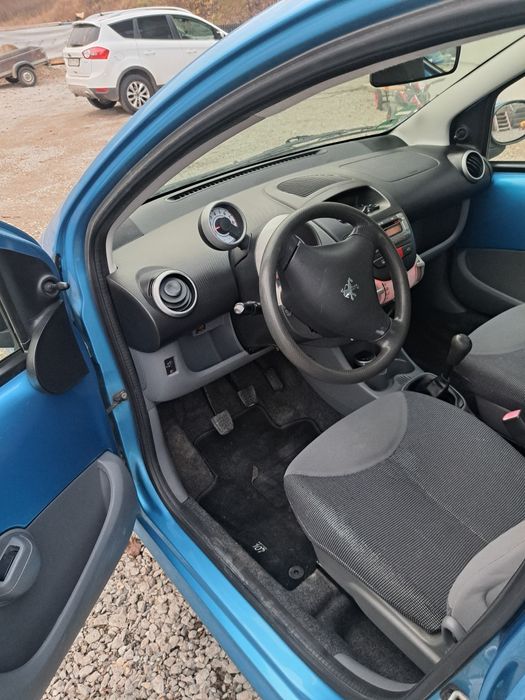 Vand peugeot albastru