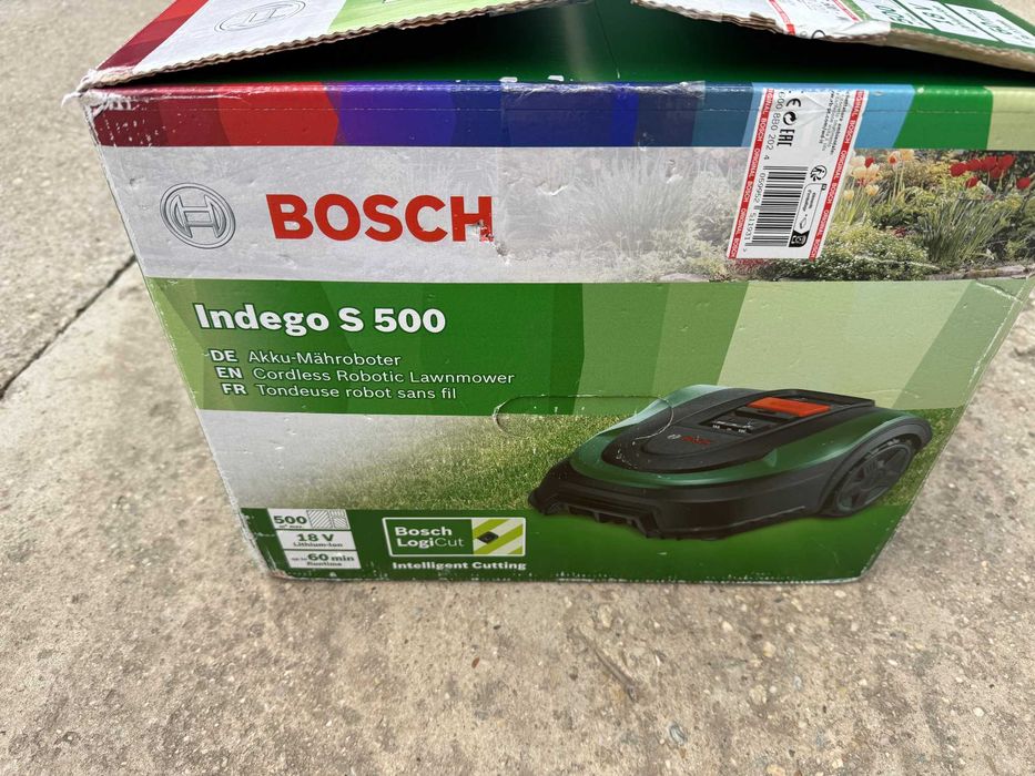 Robot de tuns gazonul Bosh Indego S 500