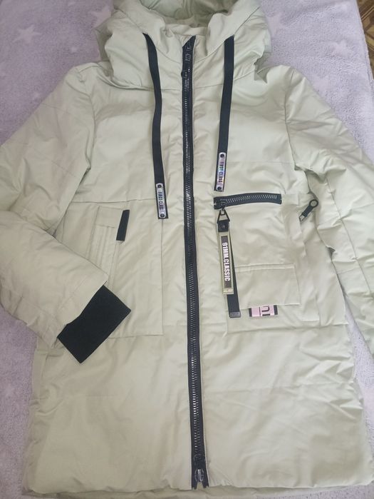 Продам куртку 134 р