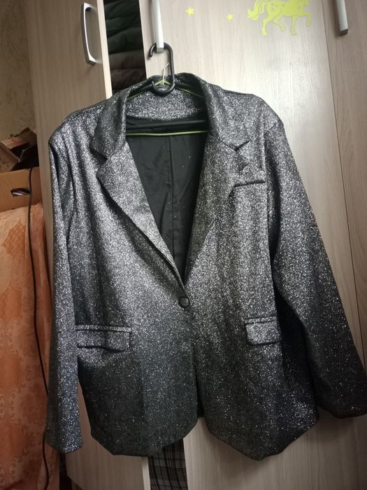 Отдам дёшево много вещей