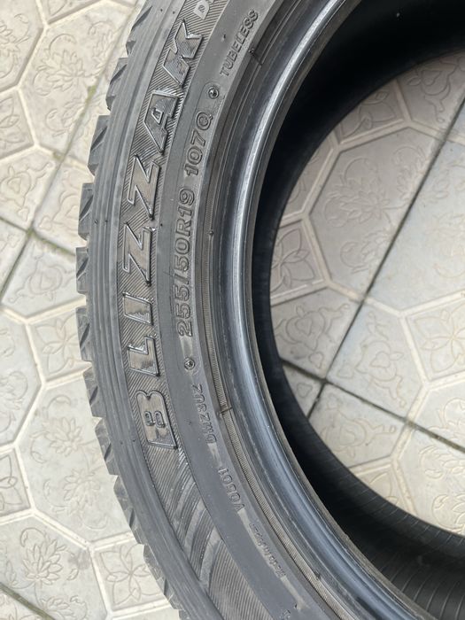 Продам комплект резины