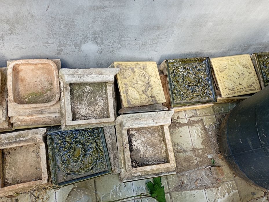 Продавам Кахлени плочки