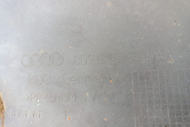 Spoiler bara spate 8D9807521AA Audi A4 B5 (facelift) seria