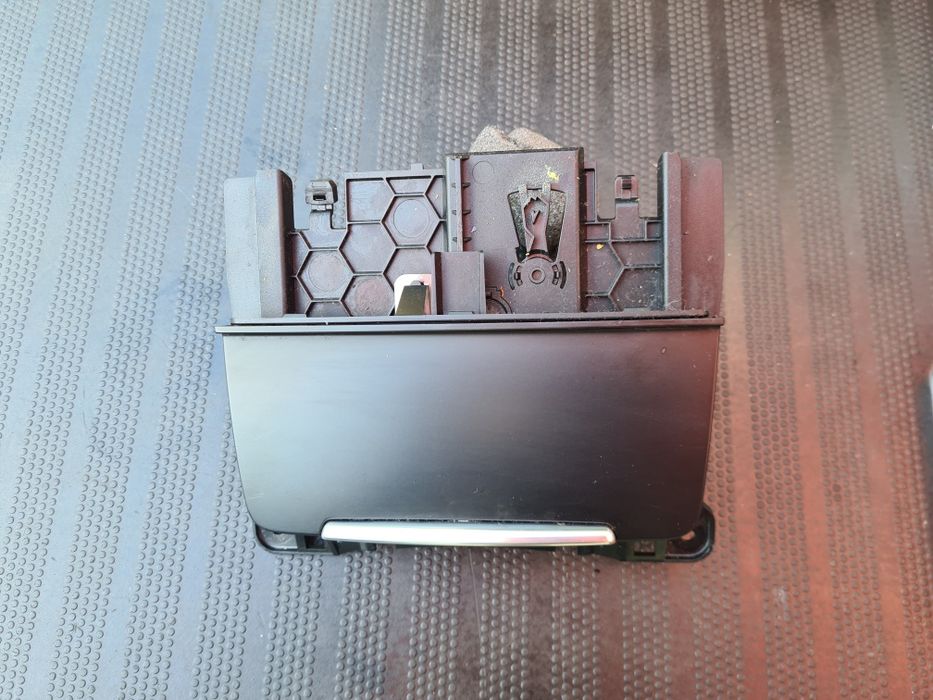 Scrumiera Audi A4 B8 B8.5