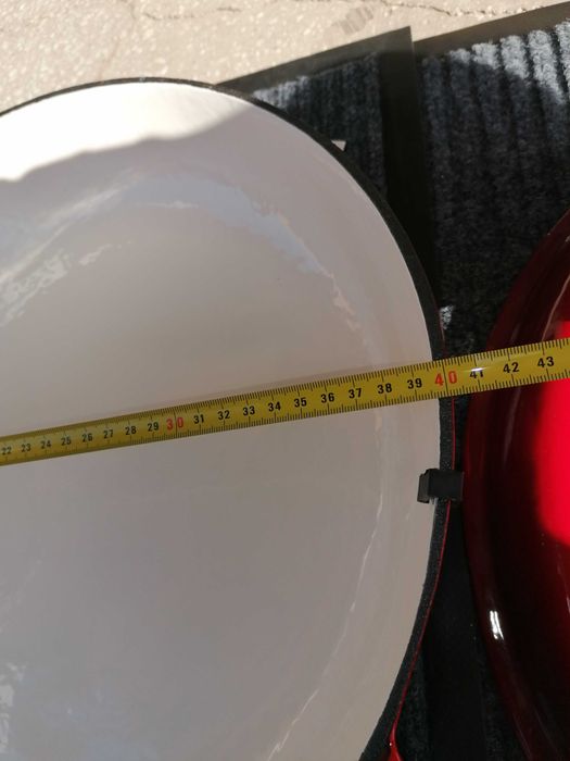 Tigaie /cratiță, fi 40 cm din fontă emailată cu capac 409 lei